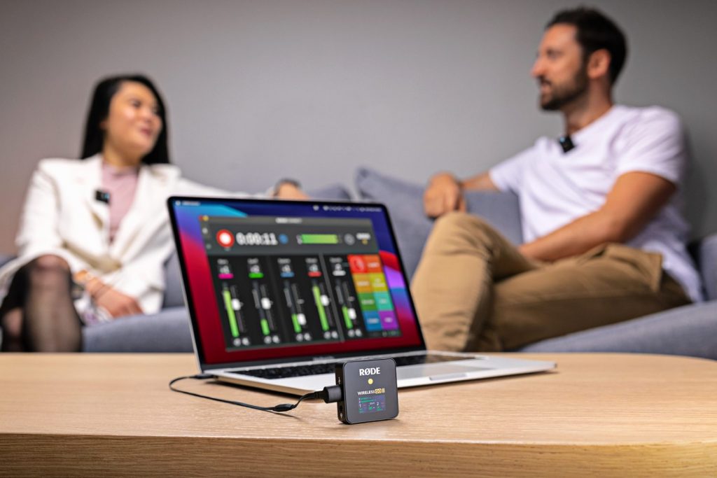 RØDE Wireless GO II in front of RØDE Connect app