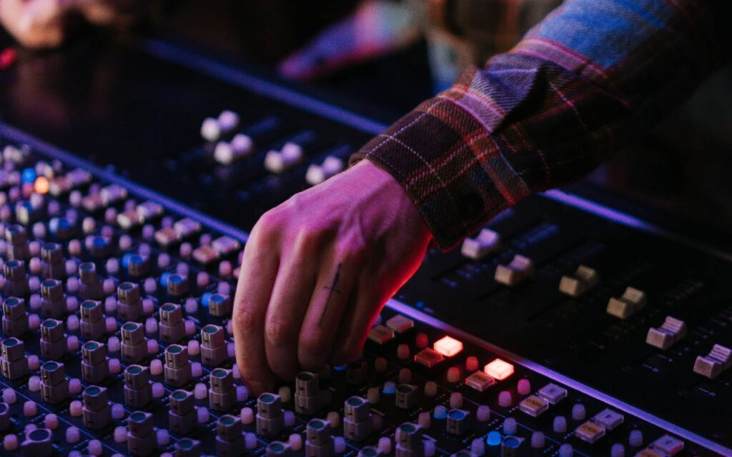 Audio mixing automation chorus