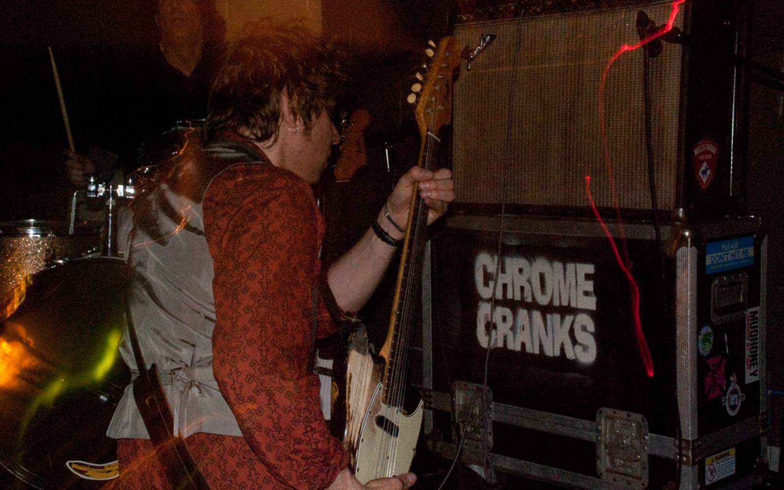 Guitar amp feedback