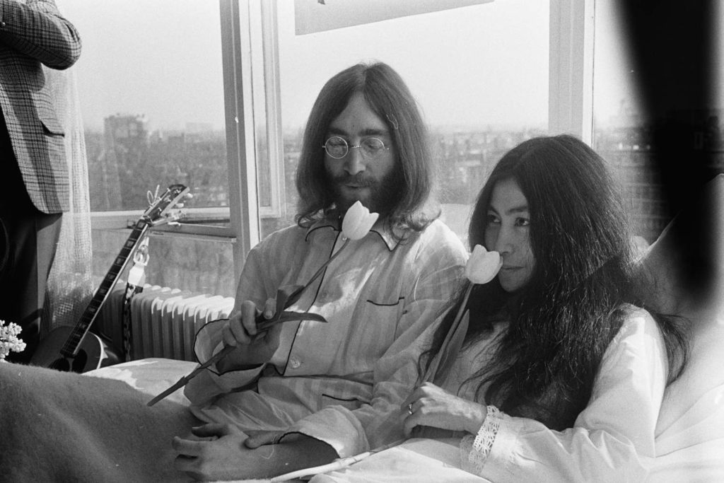 John Lennon and Yoko Ono musician couple