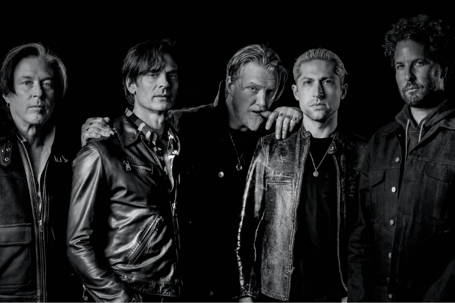 QUEENS OF THE STONE AGE release second single from new album 'Carnavoyeur'