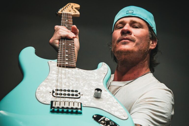 Tom DeLonge Stratocaster available now from Fender