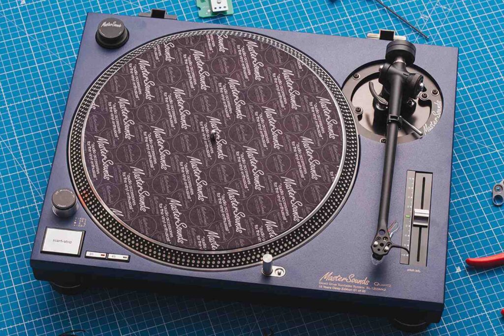 MasterSounds turntable