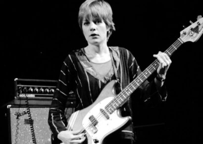 Tina Weymouth Fender Mustang bass