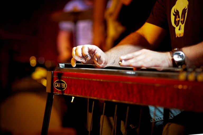 10 pedal steel guitar players should know