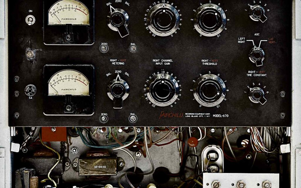 Gear Icons: Fairchild 670