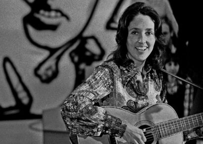 Joan Baez Parlor guitar