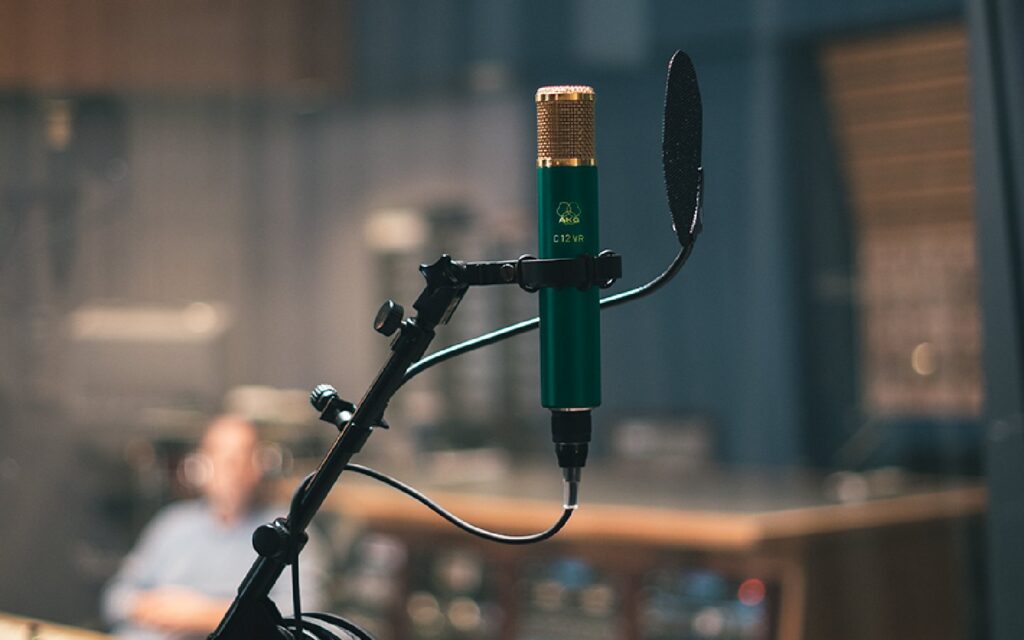 AKG C12VR