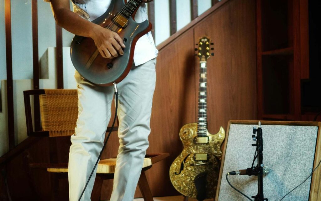 Electric guitar recording