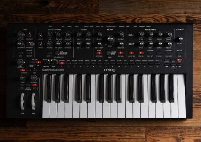 Moog Messenger