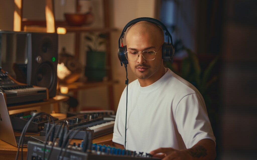RODE NTH-50 on-ear headphones