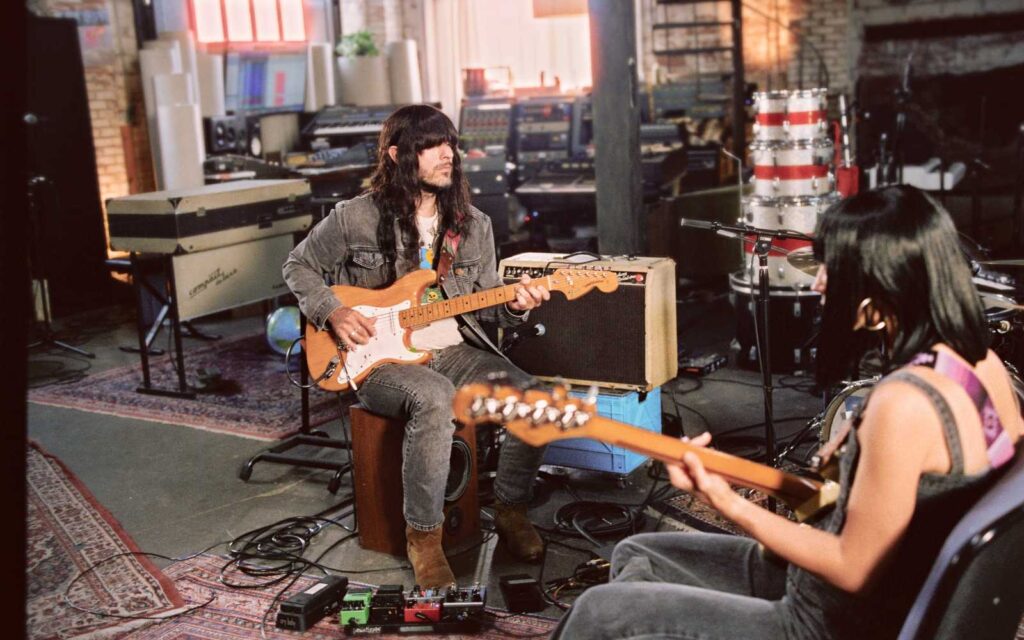 Khruangbin Fender