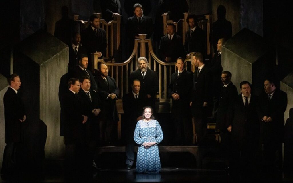 Opera Singers Lectrosonics
