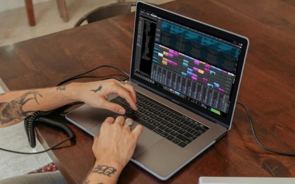 Tracktion Waveform 13.5