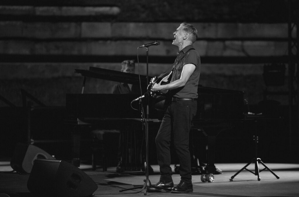 Bryan Adams Pompeii