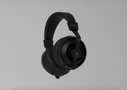 closed back headphones