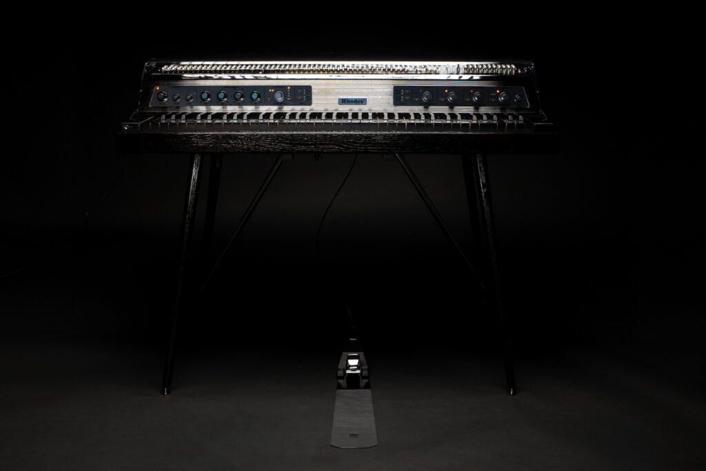 Rhodes MK8/80AE