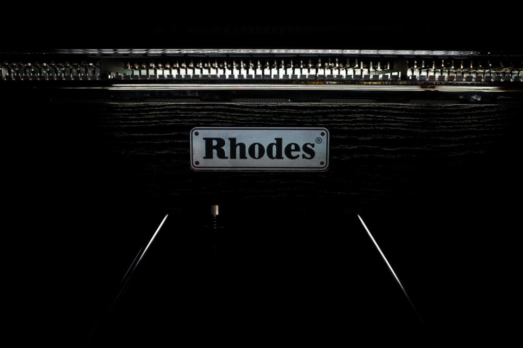 Rhodes MK8/80AE