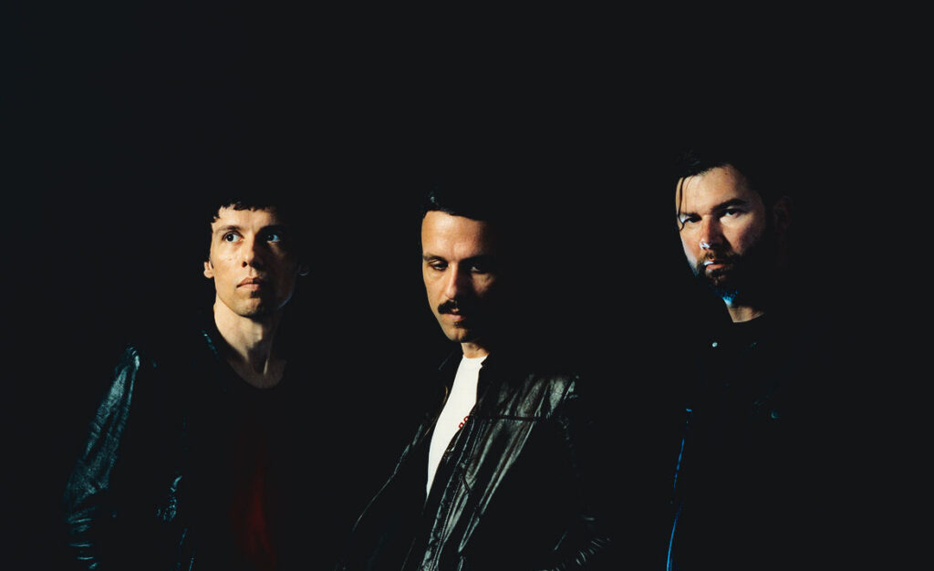 The Cribs tour