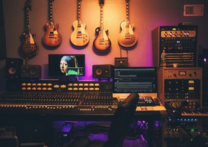 Mixdown jobs editor hiring furst media beat magazine melbourne
