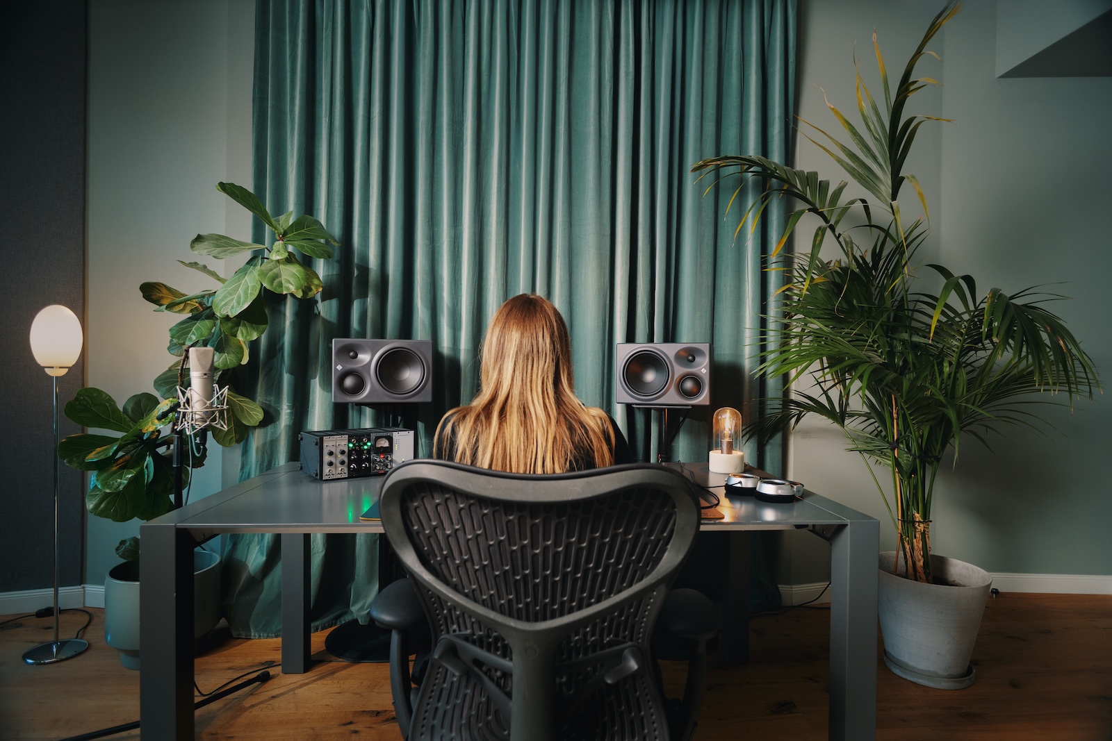 Neumann KH 350